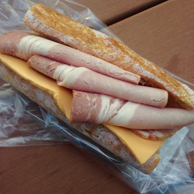 ブラットカスラサンド(トラスパレンテ 中目黒)