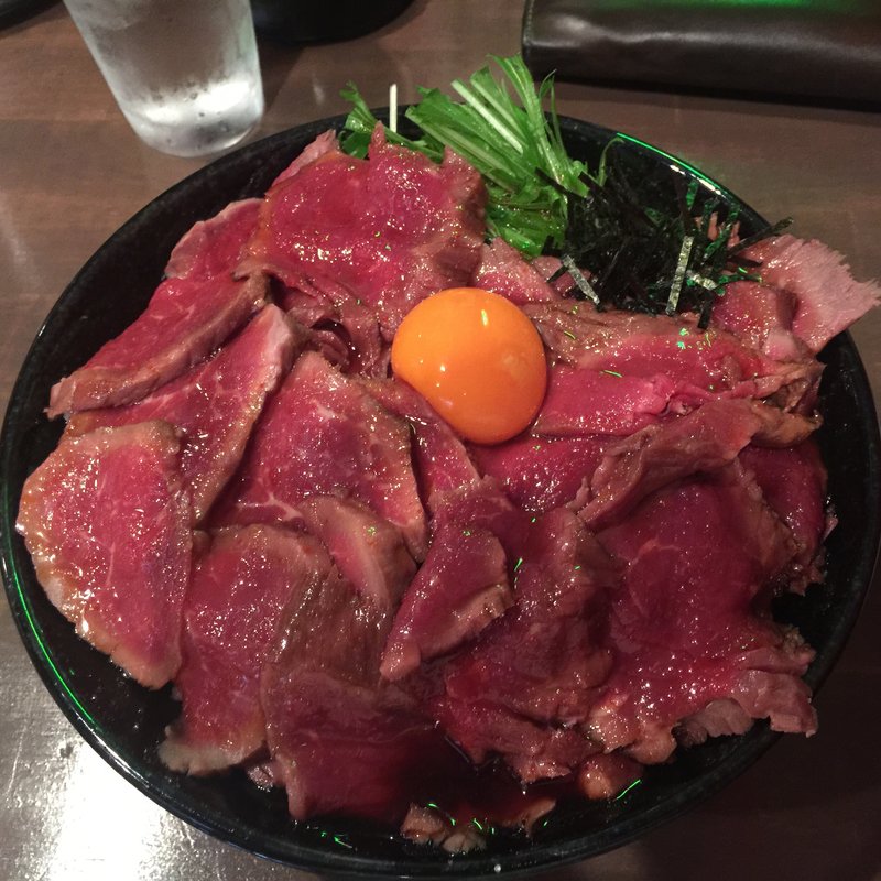 ローストビーフ丼(CAMEL DINER)