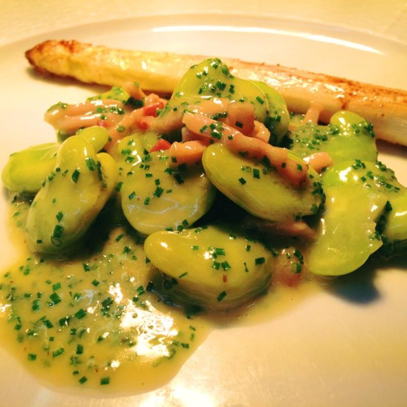 蚕豆とホワイトアスパラグリル(オー グー ドゥ ジュール （Au gout du jour）)