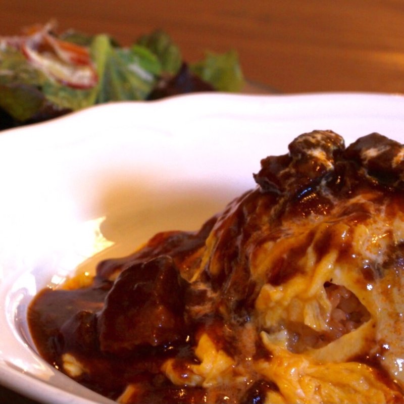 あか牛のオムライス(café karin 果林)