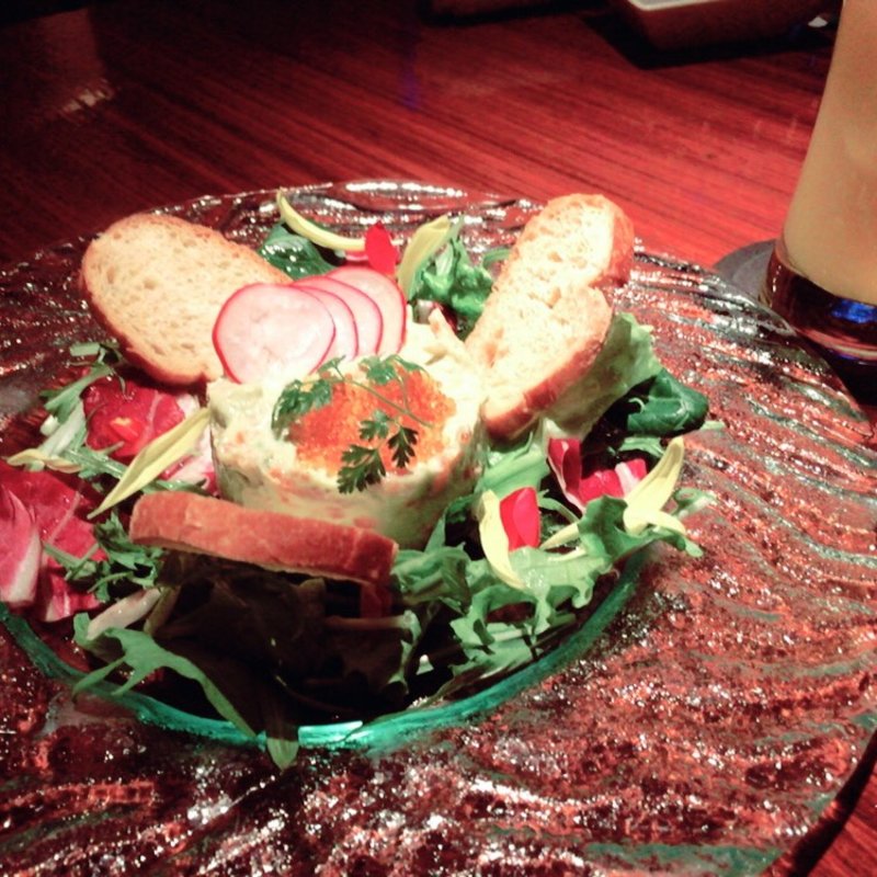 海老とアボカドのAQUAROOMサラダ(ＤＥＮ　アクアルーム　新宿 （DEN AQUAROOM SHINJUKU）)