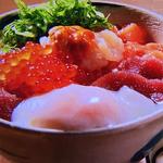 海鮮丼(秋やま )