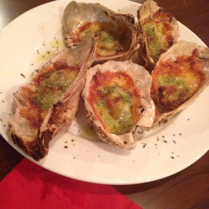 海賊の牡蠣グラタン 5個790円 1個220円(ビストロ酒場ジャンラフィット 蒲田東口店)