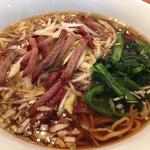 細切りチャーシューとネギの湯麺