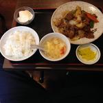 イカと豚レバ甘辛炒め定食