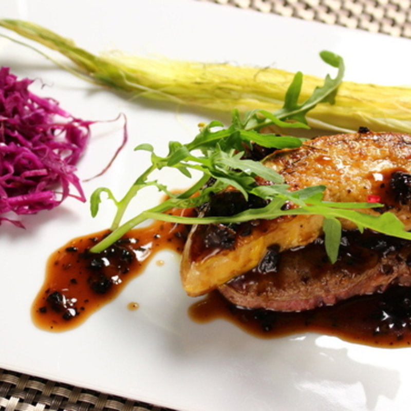 和牛とフォアグラのロッシーニ(Eau mont オ モン)