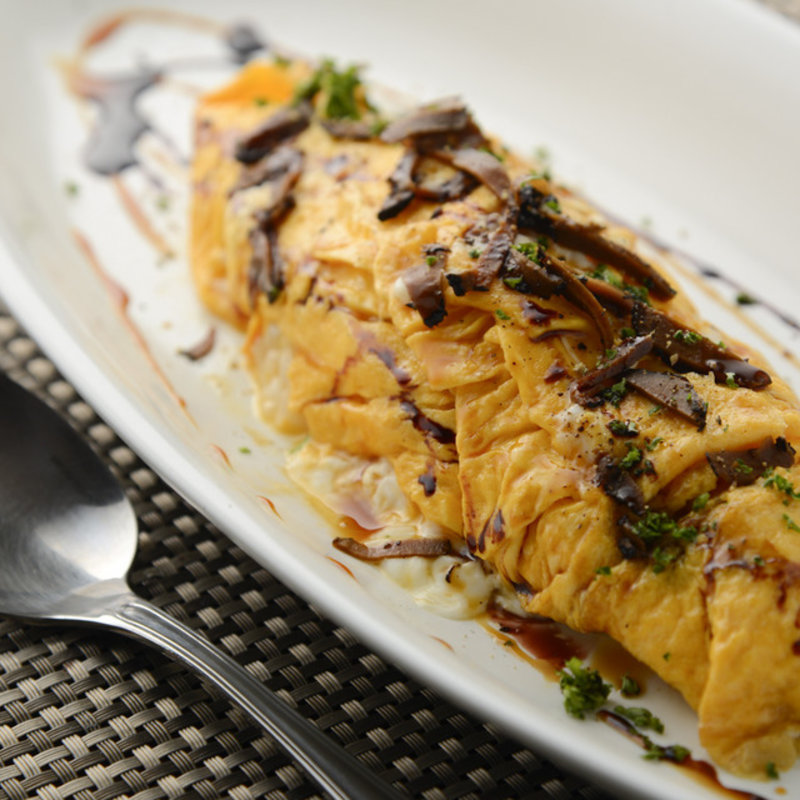 オムレツ　デミグラスソース(Eau mont オ モン)