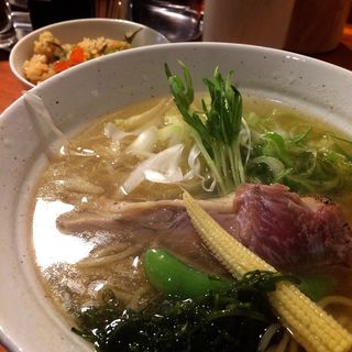 出汁が命の塩らーめん(だしが命の塩らーめん　ぎょぎょぎょ （ダシガイノチノシオラーメン ギョギョギョ）)