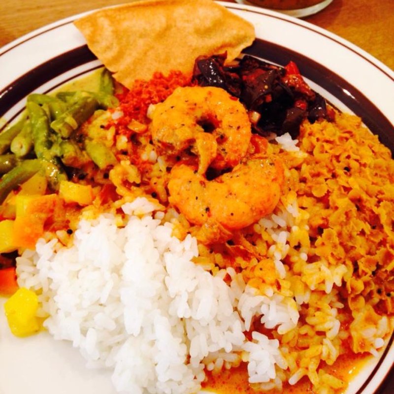 エビカレープレート(スパイス米)(カラピンチャ （Karapincha）)