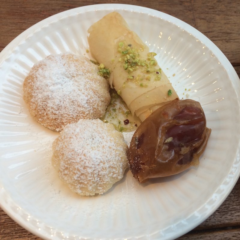 中東菓子セット(モカカフェ （Mocha Coffee）)