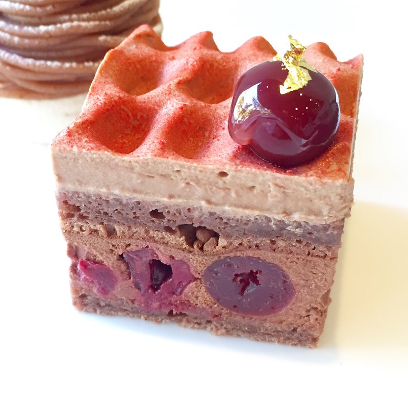 フォレ・ノワール(セイイチロウ ニシゾノ （Seiichiro NISHIZONO）)