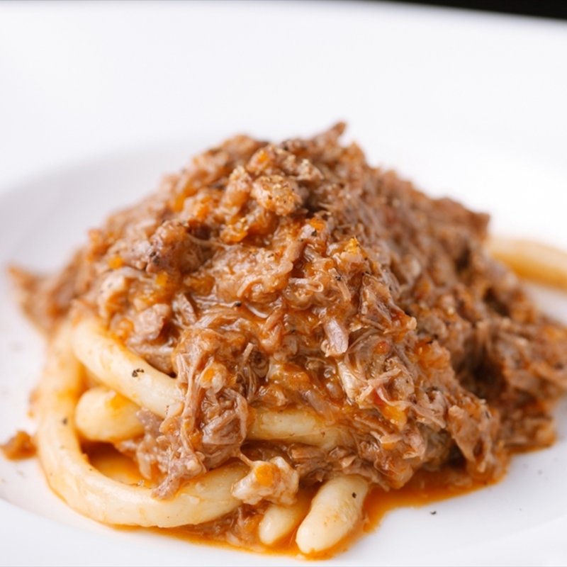 牛肉のトマト煮込みパスタ(オルティージャ （ORTIGIA）)