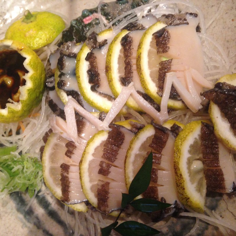 鮑のお造り(鈴木水産 おはらい街場外市場 )