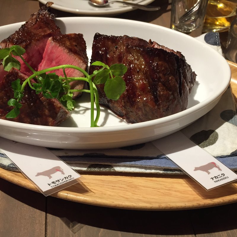 トモサンカク&ナカニク(熟成和牛ステーキグリルドエイジング・ビーフ 神田淡路町店)