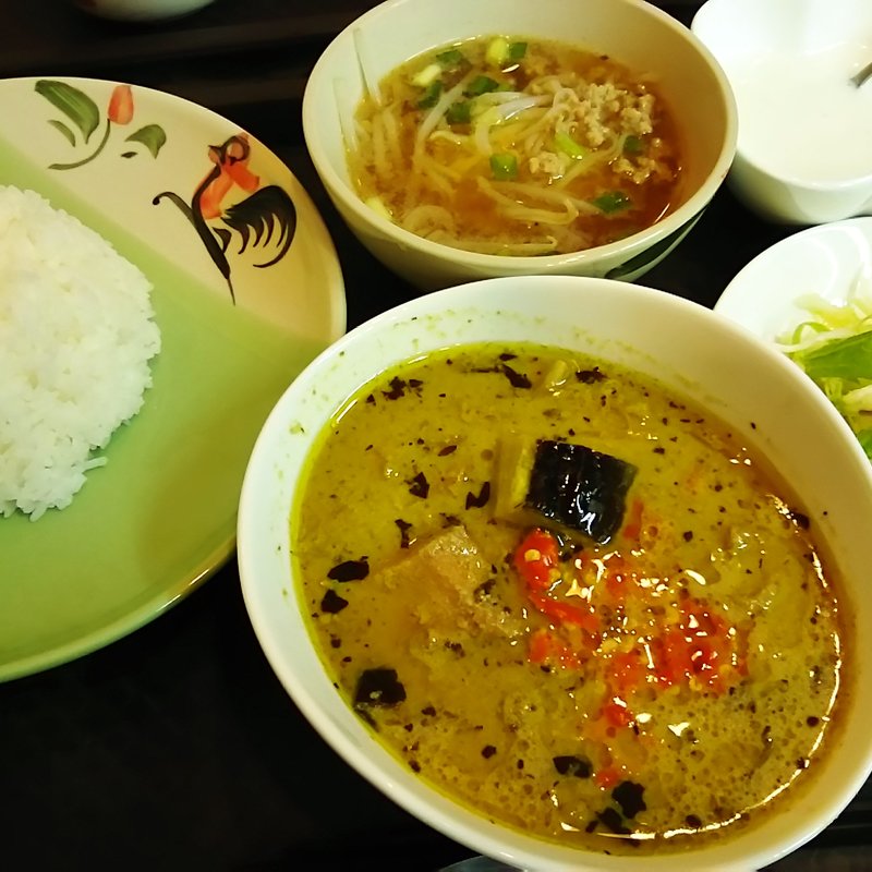 グリーンカレーライス　ディナーセット(バーンタイ台所 )