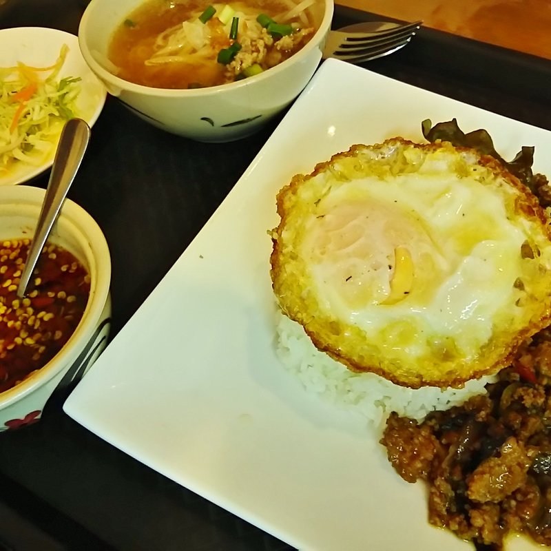 ガパオライス　ディナーセット(バーンタイ台所 )