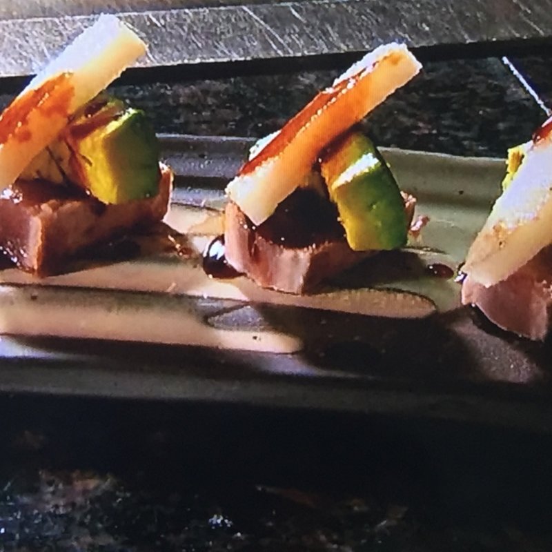 まぐろとアボカドの鉄板焼　わさび醤油風味(ぷれじでんと千房 南本店)