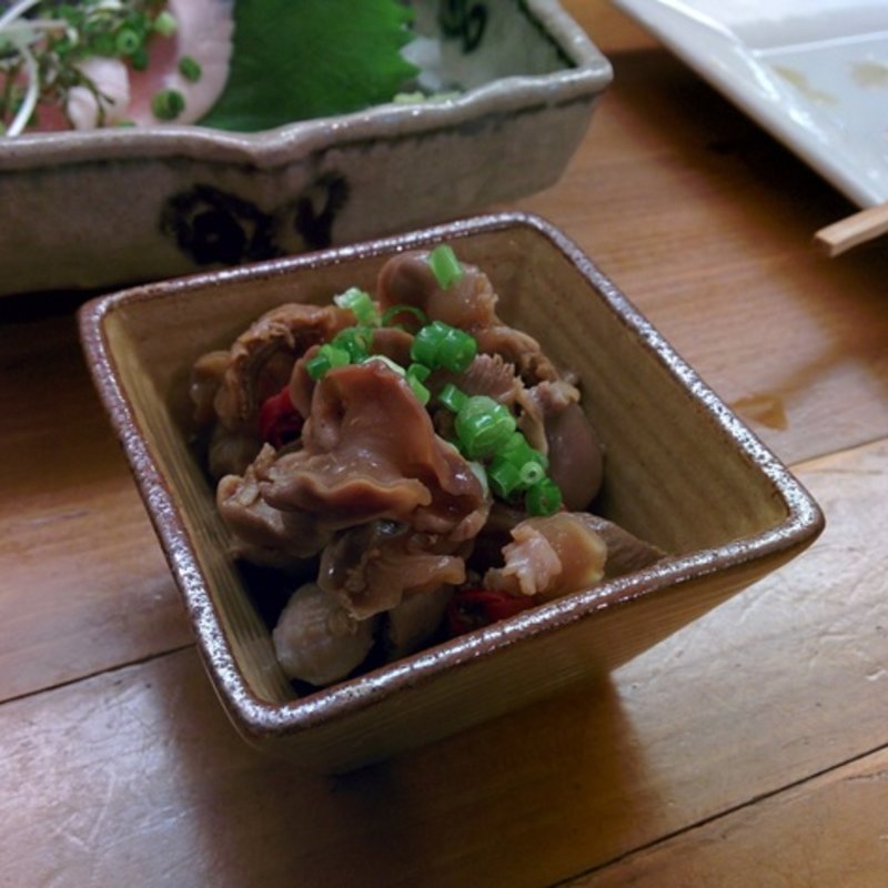 もつ煮込み(真面目焼鳥 助平 )
