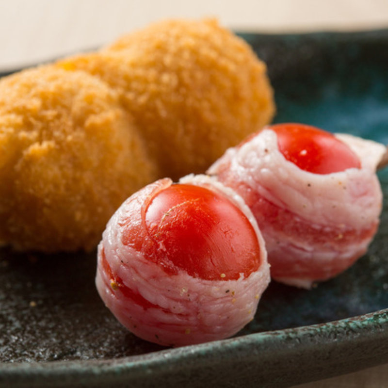 肉巻トマト(串揚げ酒場 日暮里ただいま)