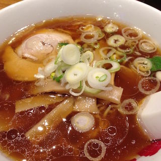 醤油ラーメン(游亀亭)