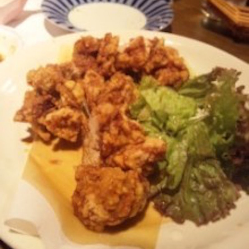 唐揚げ　中(旬菜酒肴 田田 （しゅんさいしゅざかな・でんでん）)