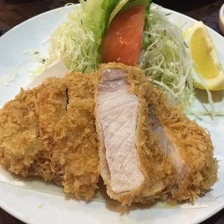 上野広小路のサクサク激旨トンカツを食べられるお店をご紹介。