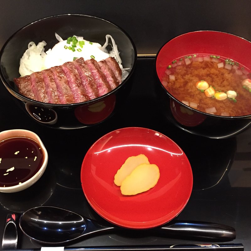 能登牛ステーキ丼(いしかわ百万石物語 江戸本店)