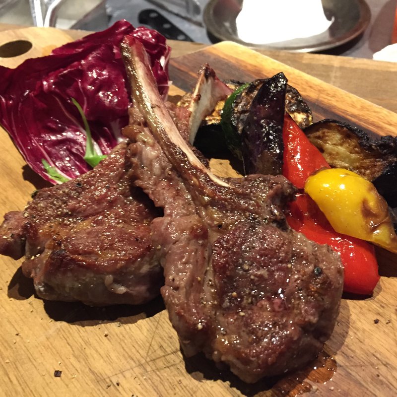 骨つきラムグリル(Trattoria Ciaoro（トラットリア・チャオロ）)