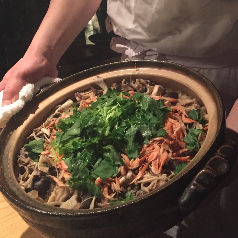 桜エビの土鍋ご飯(分とく山)