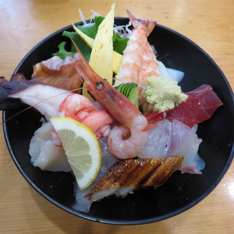 海鮮丼　(まるよし)