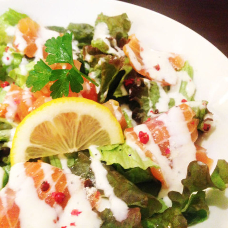 サーモンサラダ(漁酒場　喜酔 （イサリサカバキスイ）)