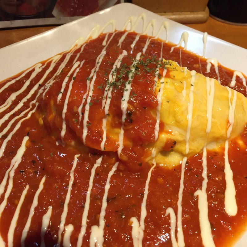トマトソースオムライス(まこっちゃん )