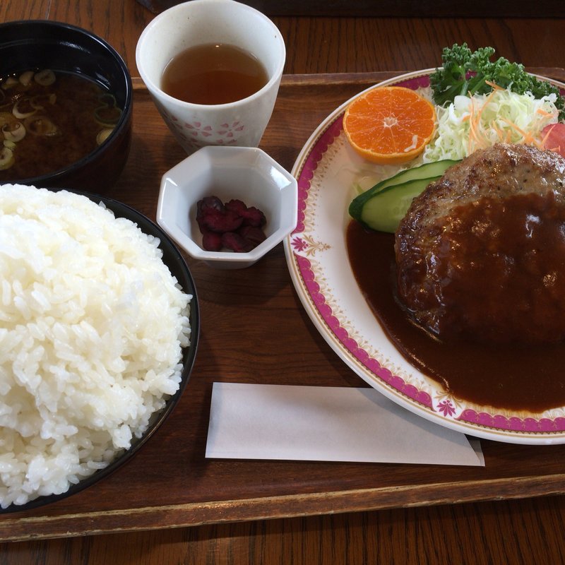 ハンバーグ定食(お食事の店 ハイジ)