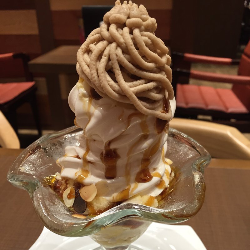 モンブランと黒蜜のパフェ(倉式珈琲店 イオンモール京都桂川店 )