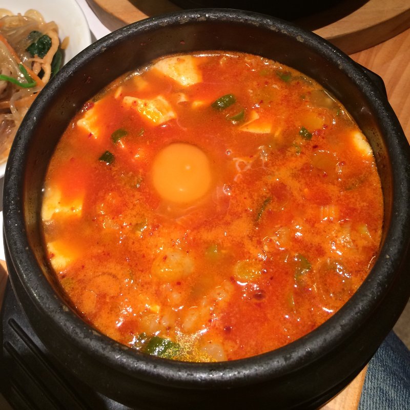 ホルモンスンドゥブチゲ(純豆腐料理 味楽)