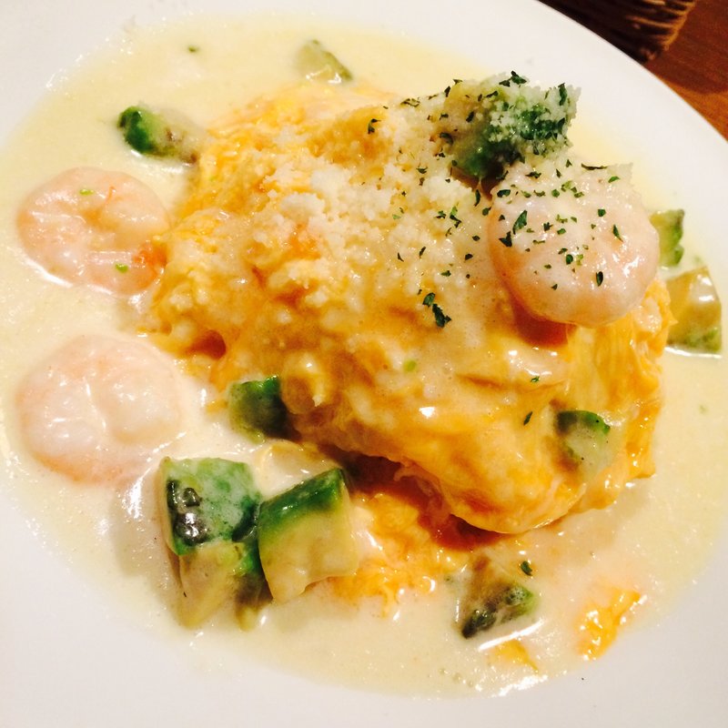 海老とアボカドのオムライス(クレイドル （cafe&dining cradle）)