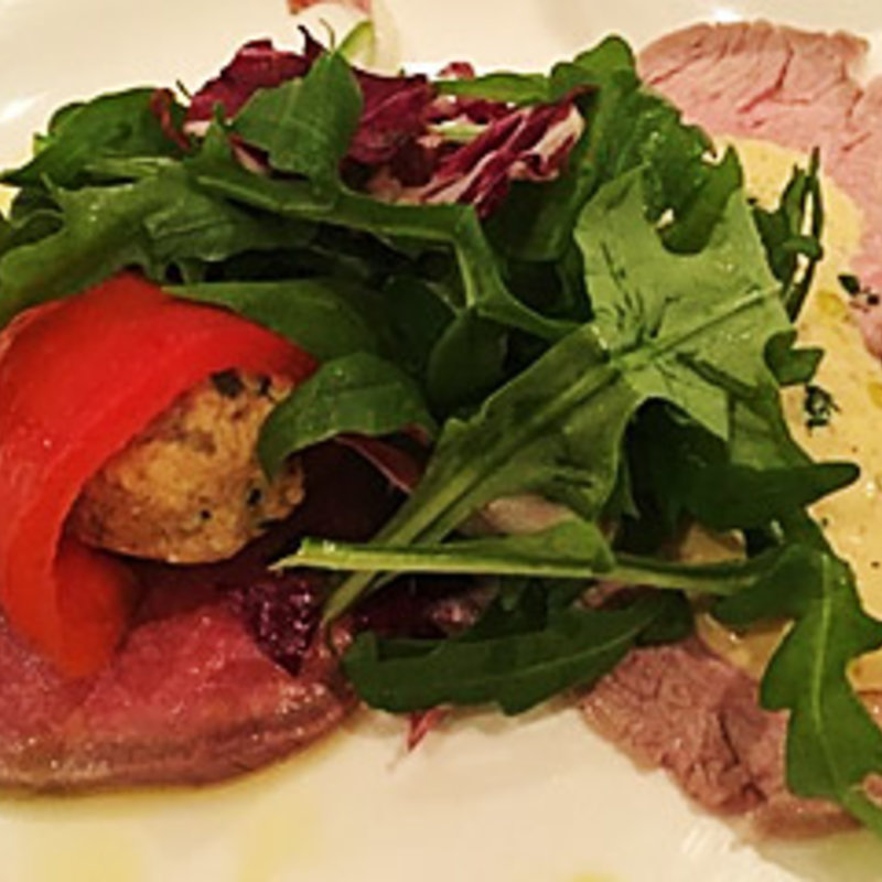 ヴィテッロ　トンナート(la Tenda Rossa (ラ テンダロッサ))