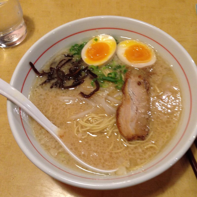 デビット伊東の豚骨ラーメン(津軽ラーメン街道)