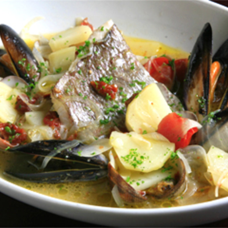 鮮魚のアクアパッツァ(パブ カーディナル 銀座店)