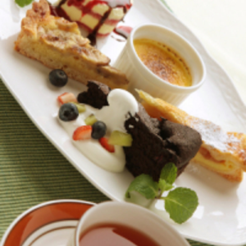 ラルゴ(カフェパリンカガレリア （cafe Palinka）)