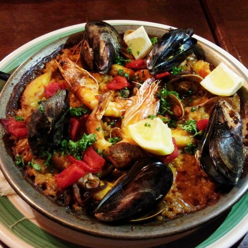 魚介類をすりつぶして炊きあげたシーフードパエリア(Bar Nogawa)