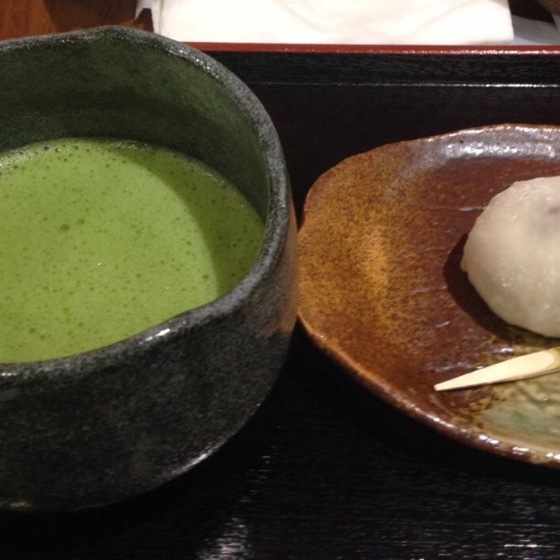 おうすと豆大福(峯嵐堂 平安神宮店 （ホウランドウ）)