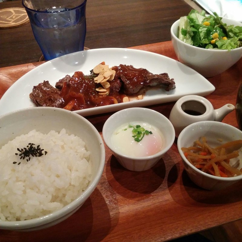 牛ハラミのグリル定食(kawara CAFÉ)