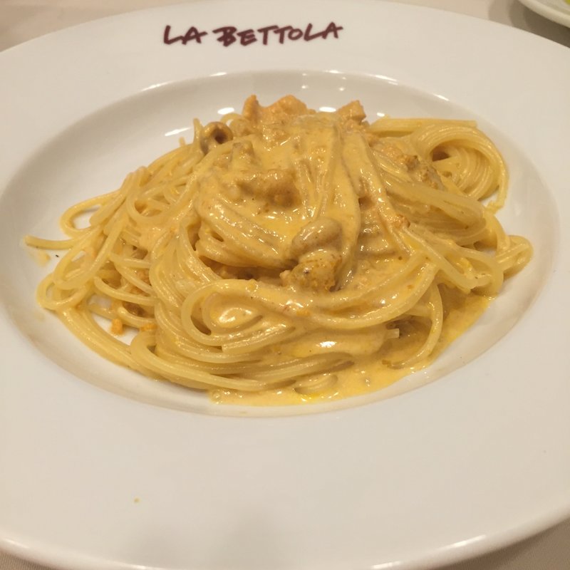 うにのスパゲティ(ラ・ベットラ・ダ・オチアイ)