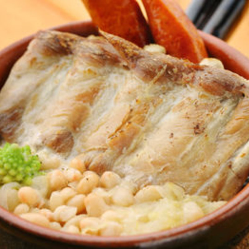 ポークバックリブのシュークルト(ビストロ オオカミ )