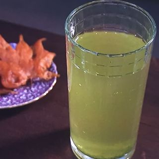 玉露の水出し　茶菓子付き(CHAnoMA)