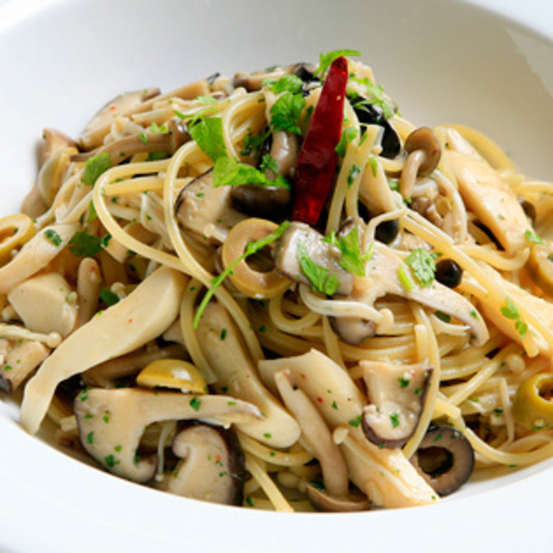 茸のパスタ(P.C.M. パブ・カーディナル・マルノウチ)