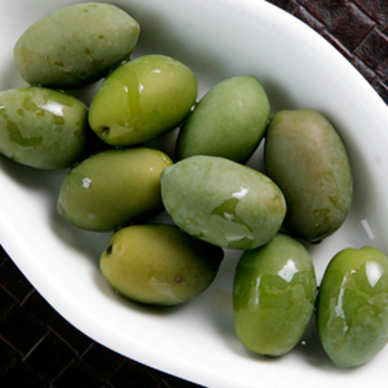 オリーブの酢漬け(P.C.M. パブ・カーディナル・マルノウチ)