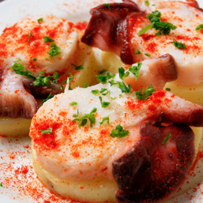 タコのグリル(P.C.M. パブ・カーディナル・マルノウチ)