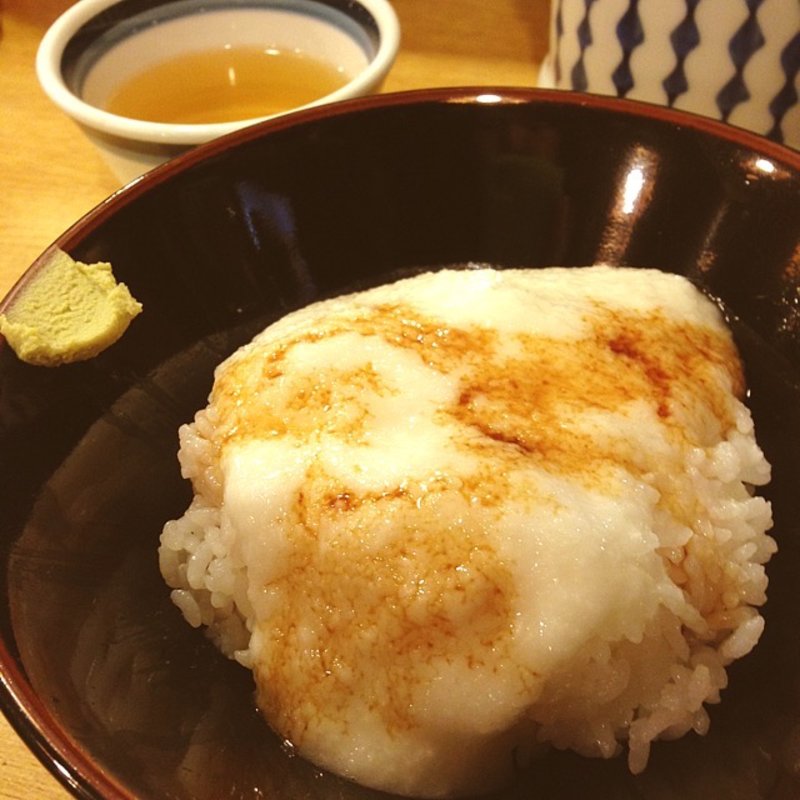 朝ごはん　とろろご飯(大阪屋)